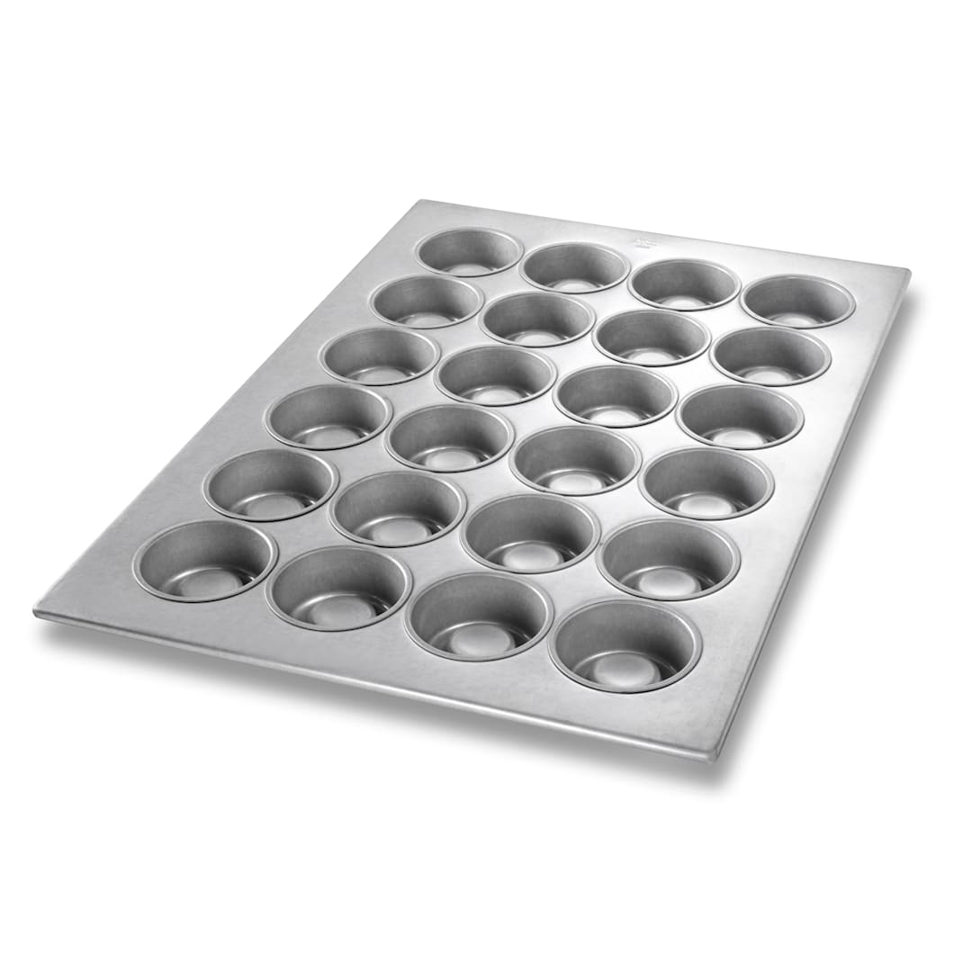 Chicago Metallic 43395 24-Cavity MaryAnn / Strawberry Shortcake Pan