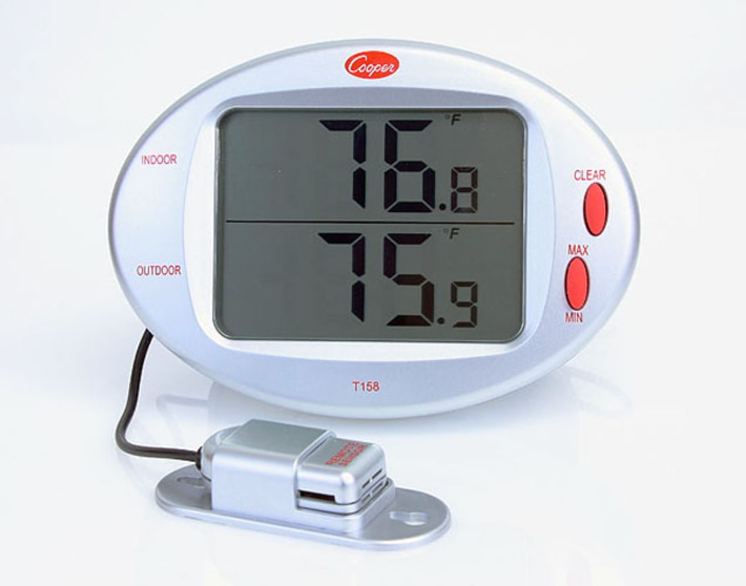 Cooper-Atkins® T158-0-8 Digital with Remote Sensor Thermometer