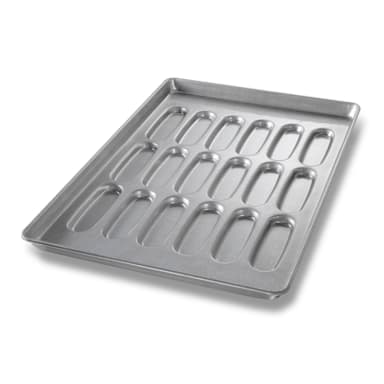 Chicago Metallic 42435 ePAN 18-Cavity Hot Dog Bun Pan