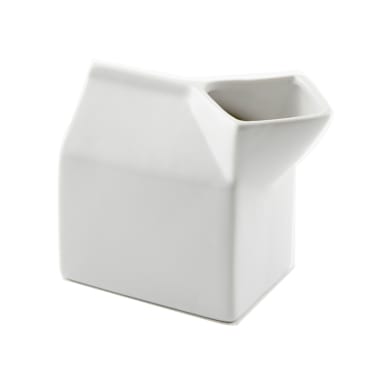 American Metalcraft CMCC5 White 5 Oz. Ceramic Milk Carton Creamer