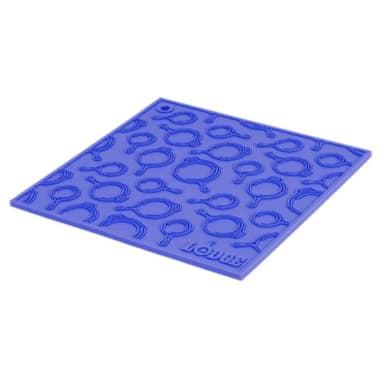 Lodge® AS7SKT31 Blue 7" Silicone Trivet with Skillet Pattern