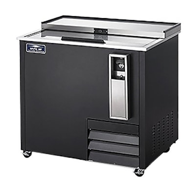 Arctic Air AUB36R Black 36" Bottle Cooler with Casters